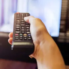 Gdzie kupić dekoder DVB-T2 z dofinansowaniem i uniknąć problemów?