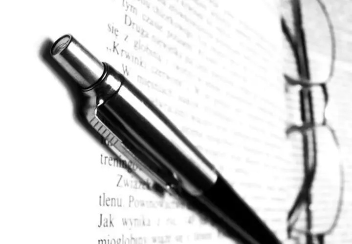 Cesja z umowy ubezpieczenia: kluczowe informacje dla kredytobiorców