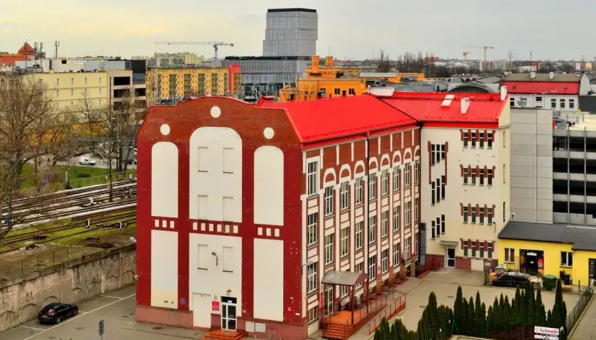 Księgi wieczyste na Komandorskiej: Wszystko o IV Wydziale we Wrocławiu