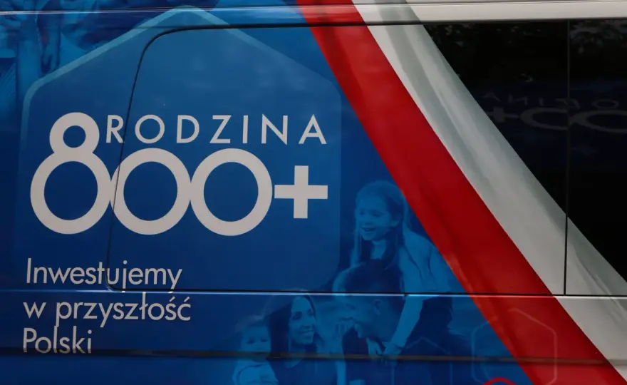 800 plus: Od kiedy obowiązuje? Wszystko o wnioskach i wypłatach