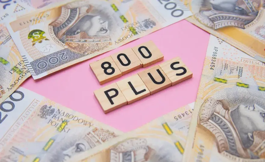 800 plus: Kiedy ZUS wypłaca? Sprawdź swój termin i harmonogram!