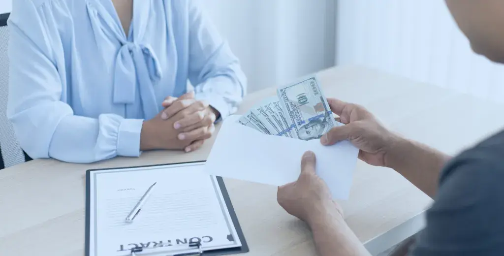 Czy pracodawca może nie wypłacić funduszu socjalnego? Sprawdź, kiedy to możliwe