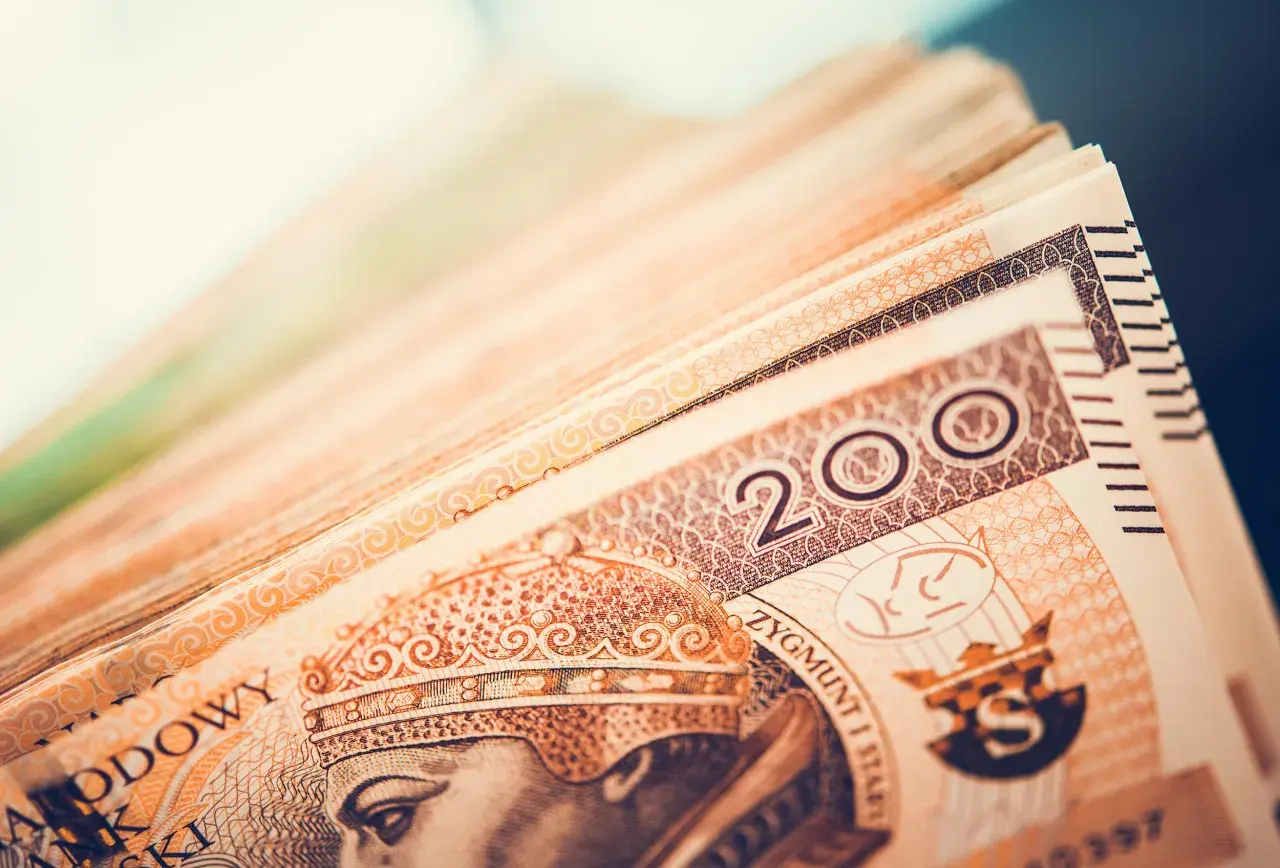 Kredyt gotówkowy 200 tys: Warunki, koszty i wymagania banków